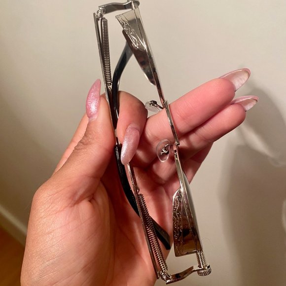 Round Silver Vintage Sunglasses - Picture 6 of 7